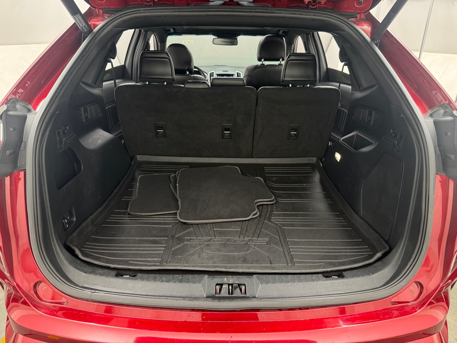 Thumbnail: 2019 Ford Edge - 6