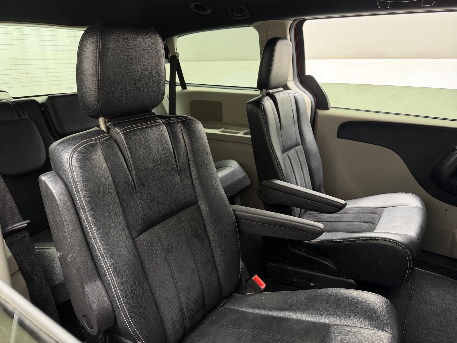 Thumbnail: 2018 Dodge Grand Caravan - 6