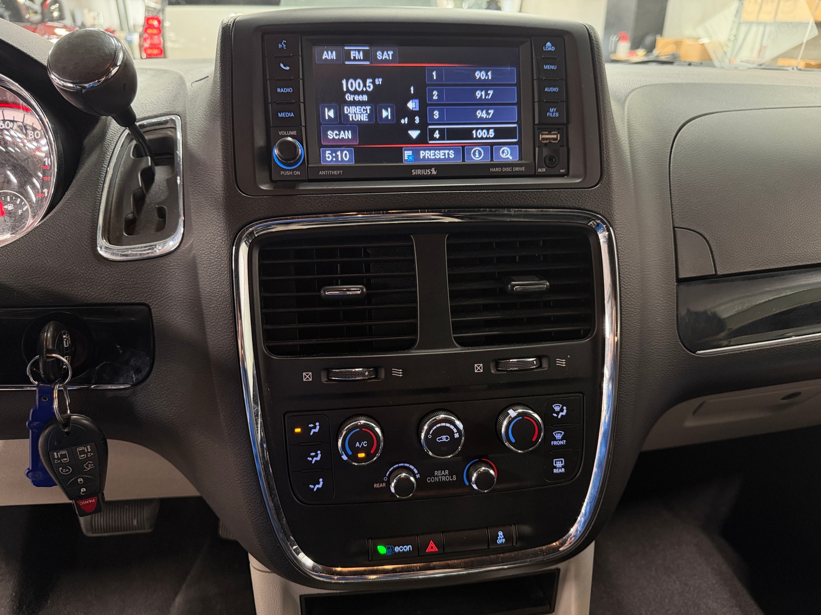 Thumbnail: 2018 Dodge Grand Caravan - 4