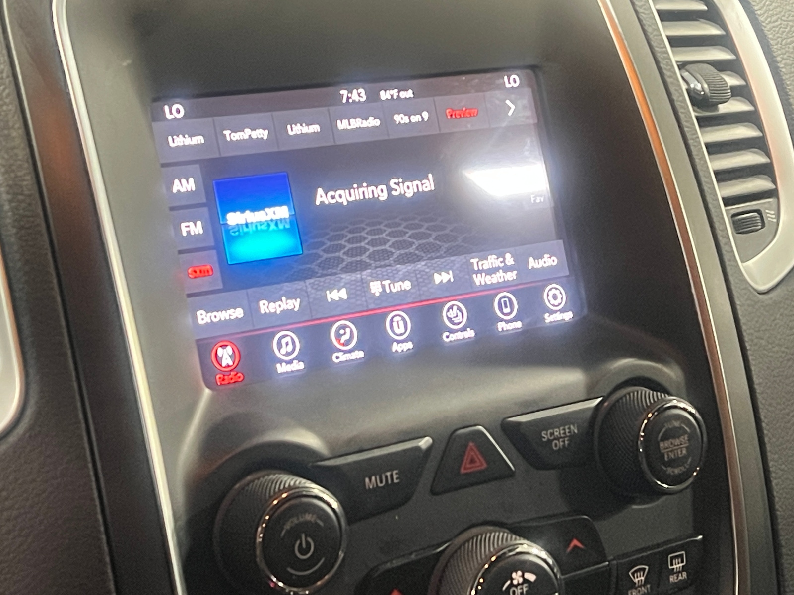 Thumbnail: 2019 Dodge Durango - 4