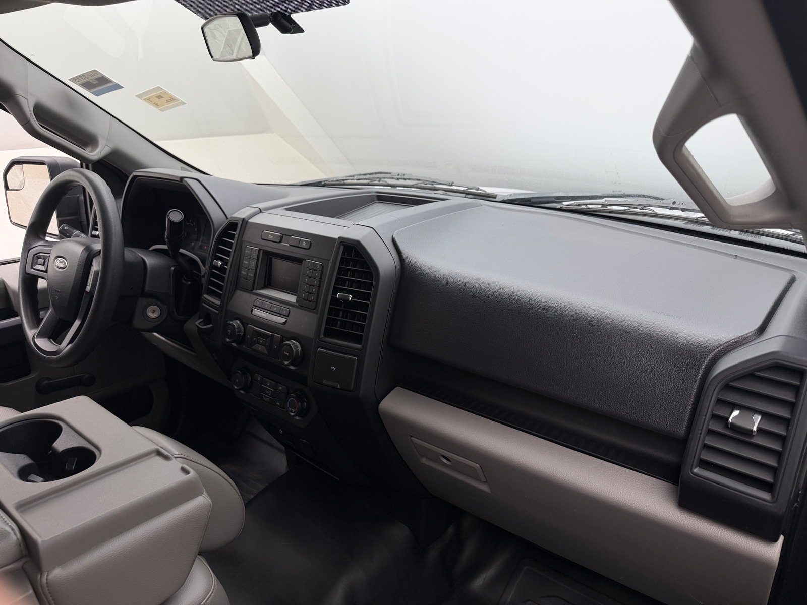 Thumbnail: 2018 Ford Econoline - 3