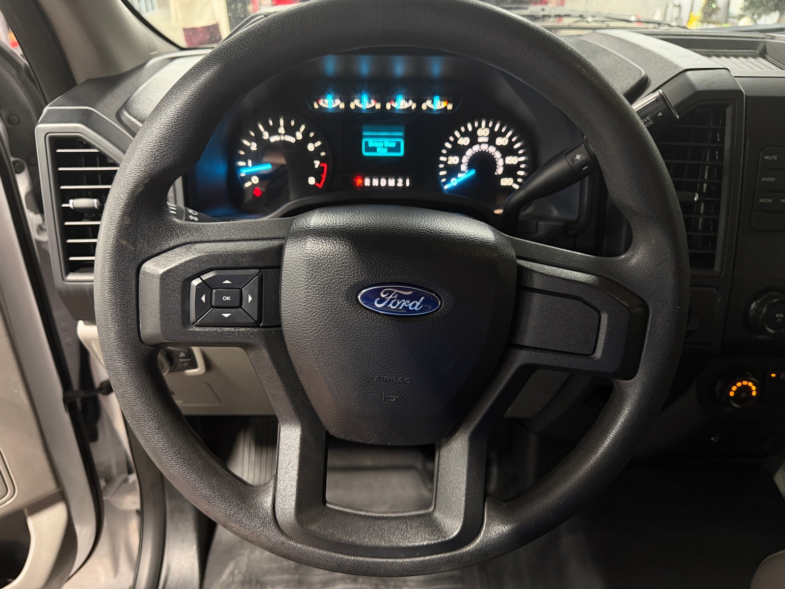 Thumbnail: 2018 Ford Econoline - 5