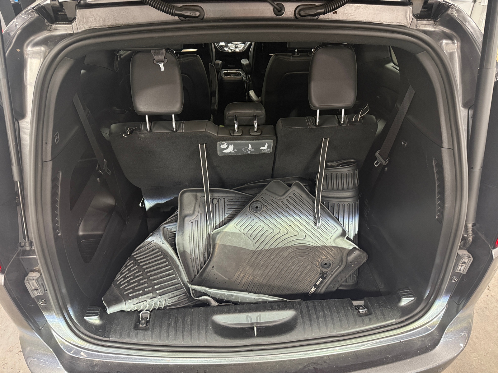 Thumbnail: 2020 Chrysler Pacifica - 6
