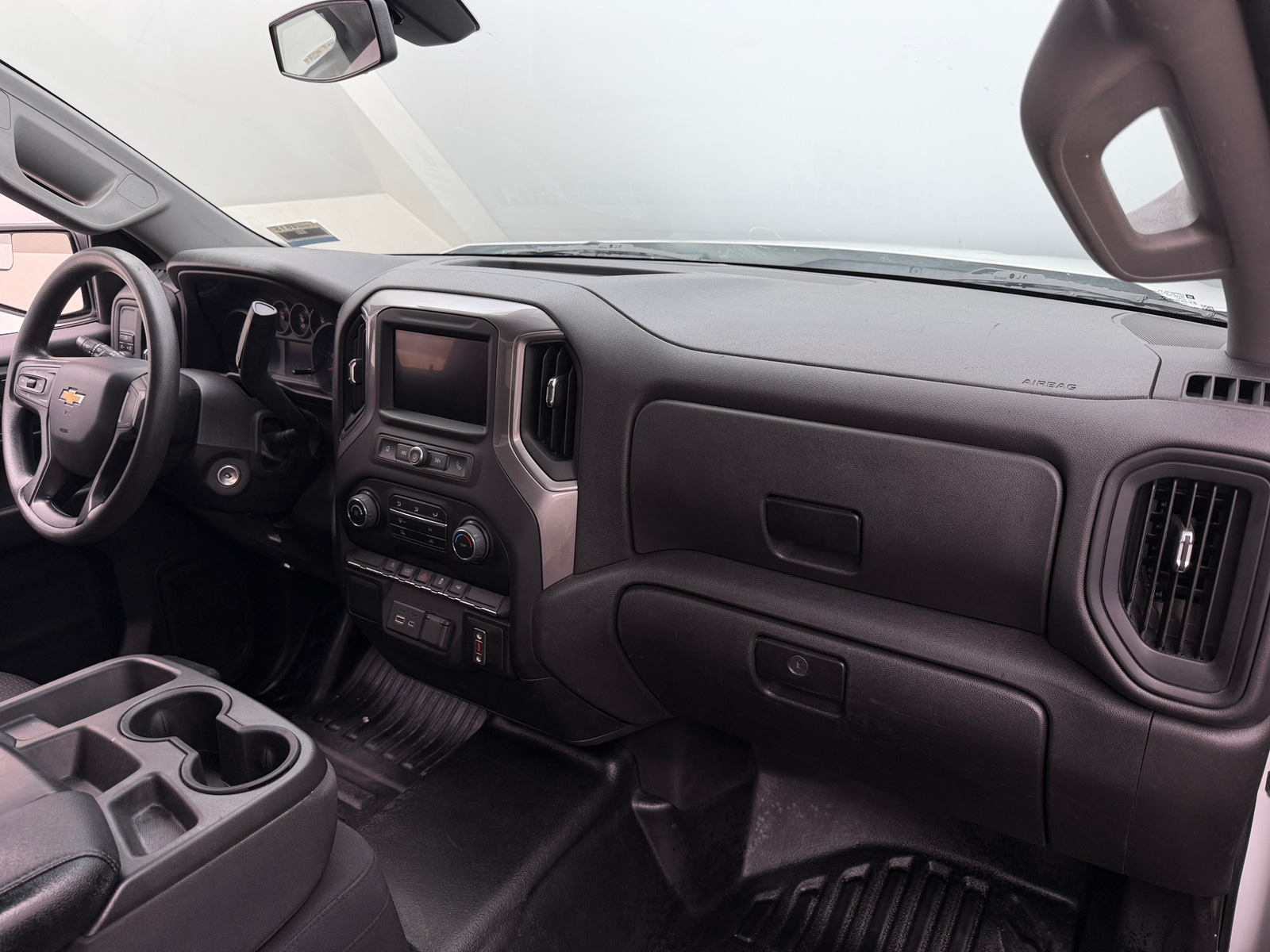 Thumbnail: 2022 Chevrolet Silverado 1500 - 3