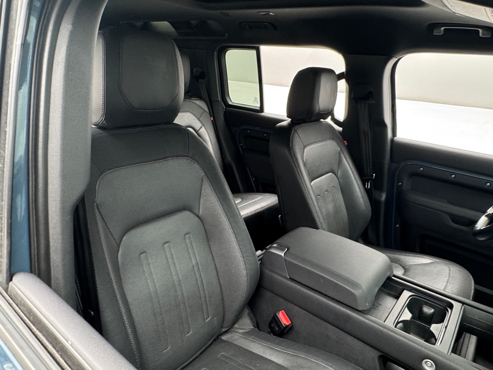 Thumbnail: 2022 Land Rover Defender - 2
