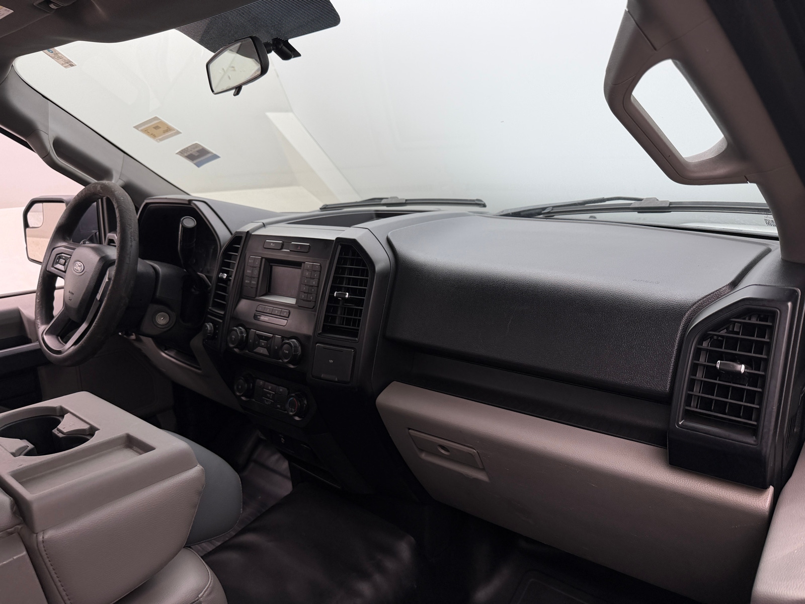 Thumbnail: 2016 Ford Econoline - 3
