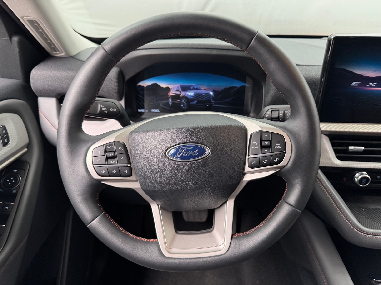 Thumbnail: 2025 Ford Explorer - 5
