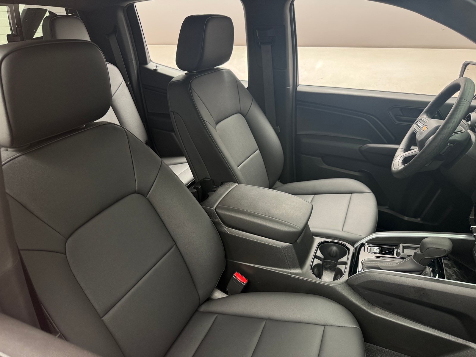 Thumbnail: 2025 Chevrolet Colorado - 2