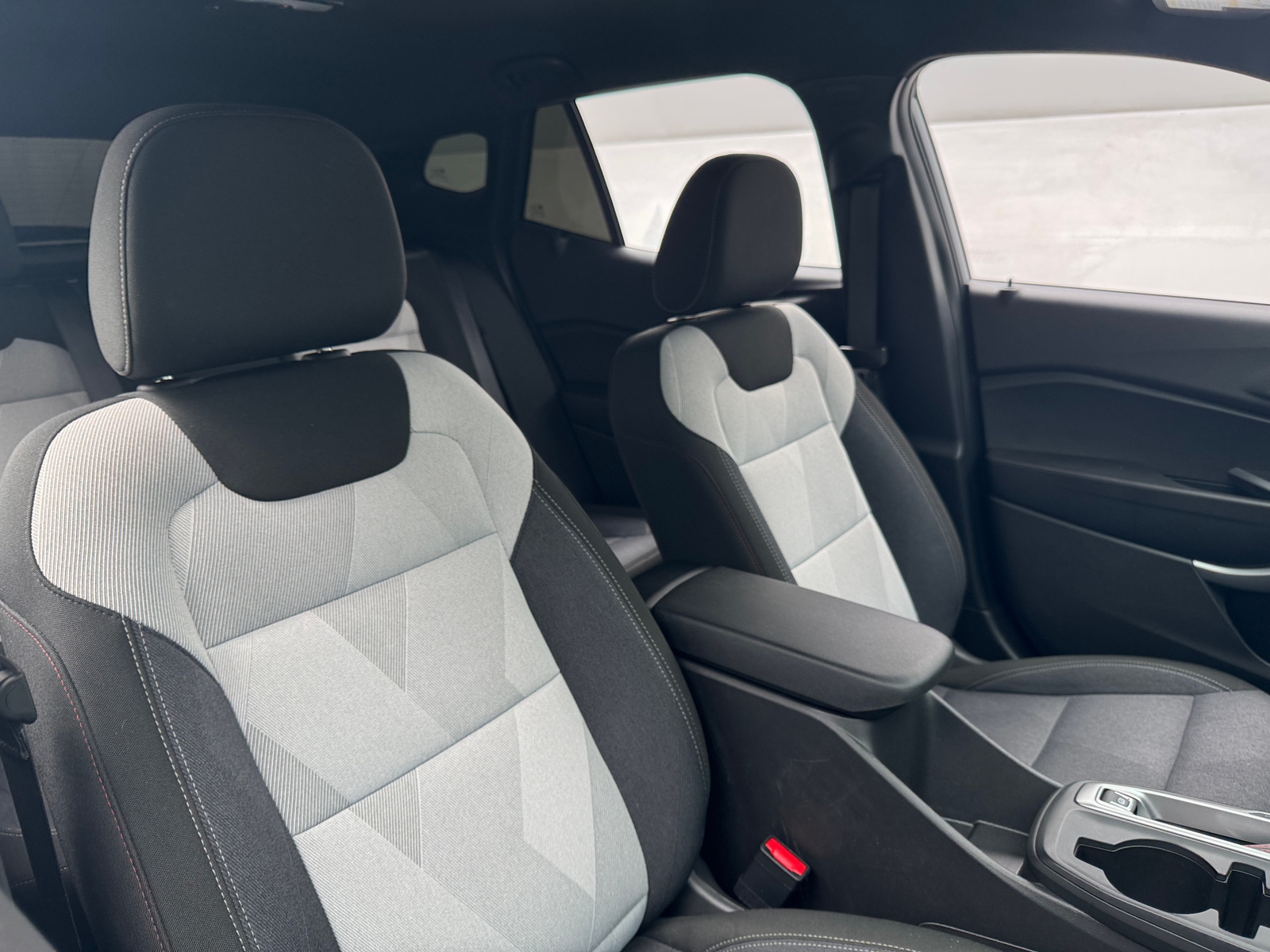 Thumbnail: 2025 Chevrolet Trax - 2