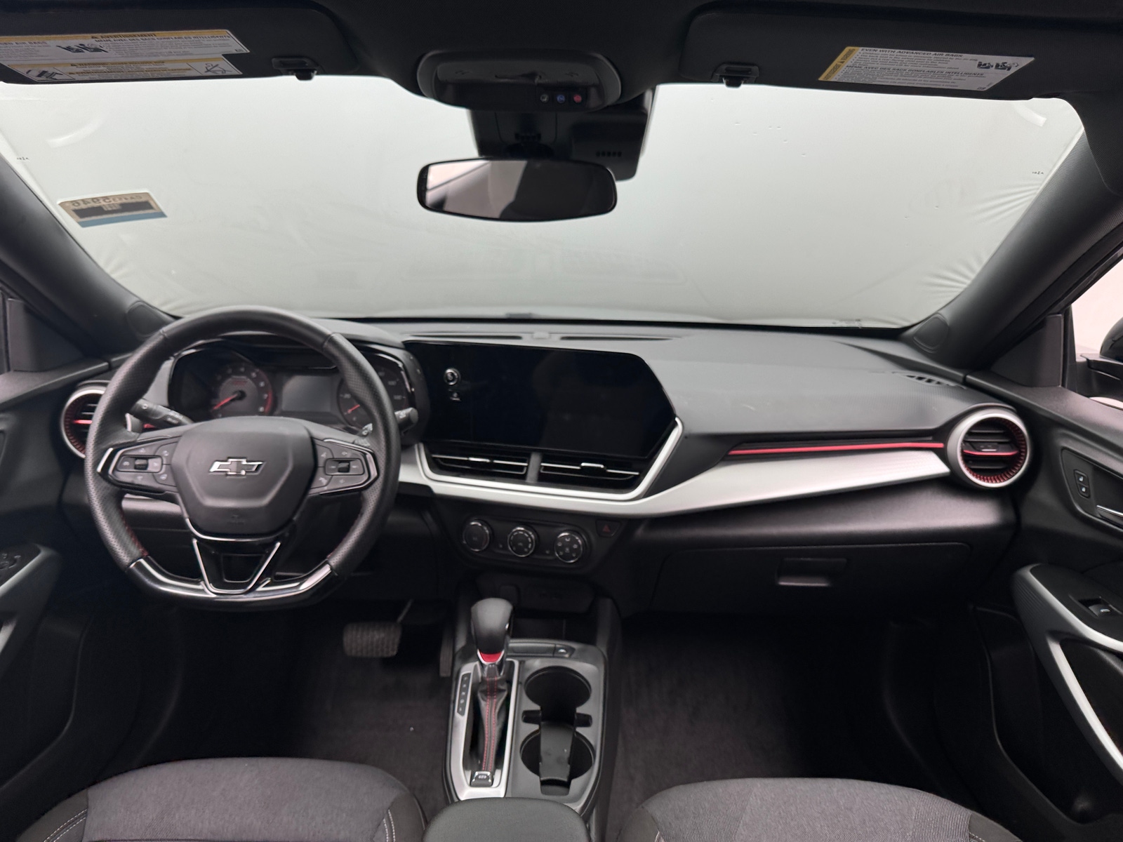 Thumbnail: 2025 Chevrolet Trax - 3