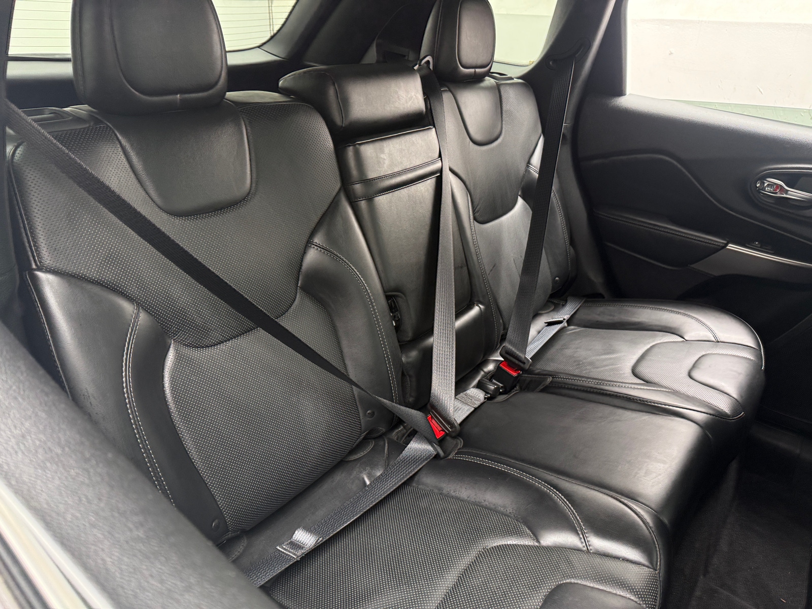 Thumbnail: 2019 Jeep Cherokee - 5