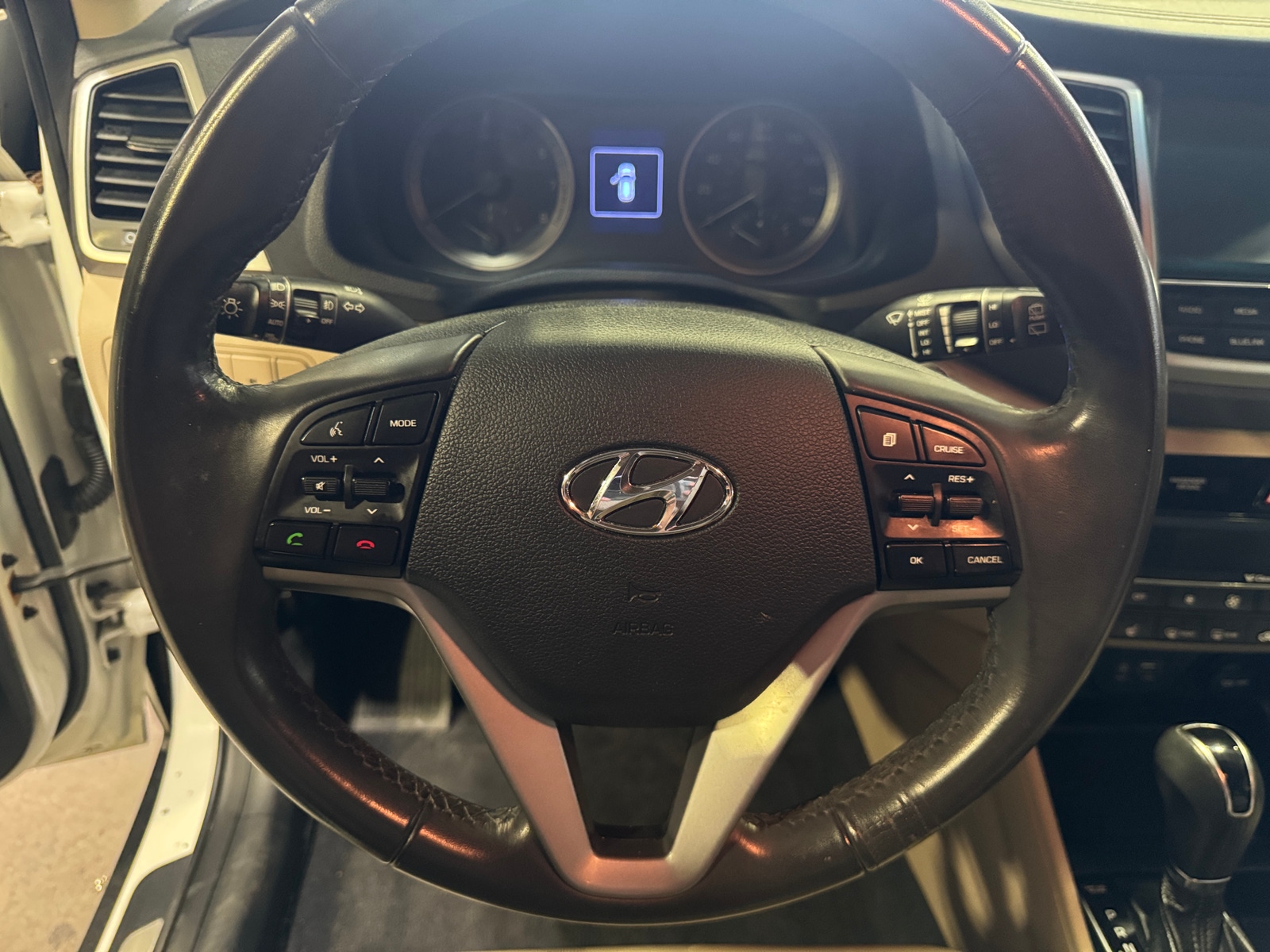 Thumbnail: 2017 Hyundai Tucson - 4