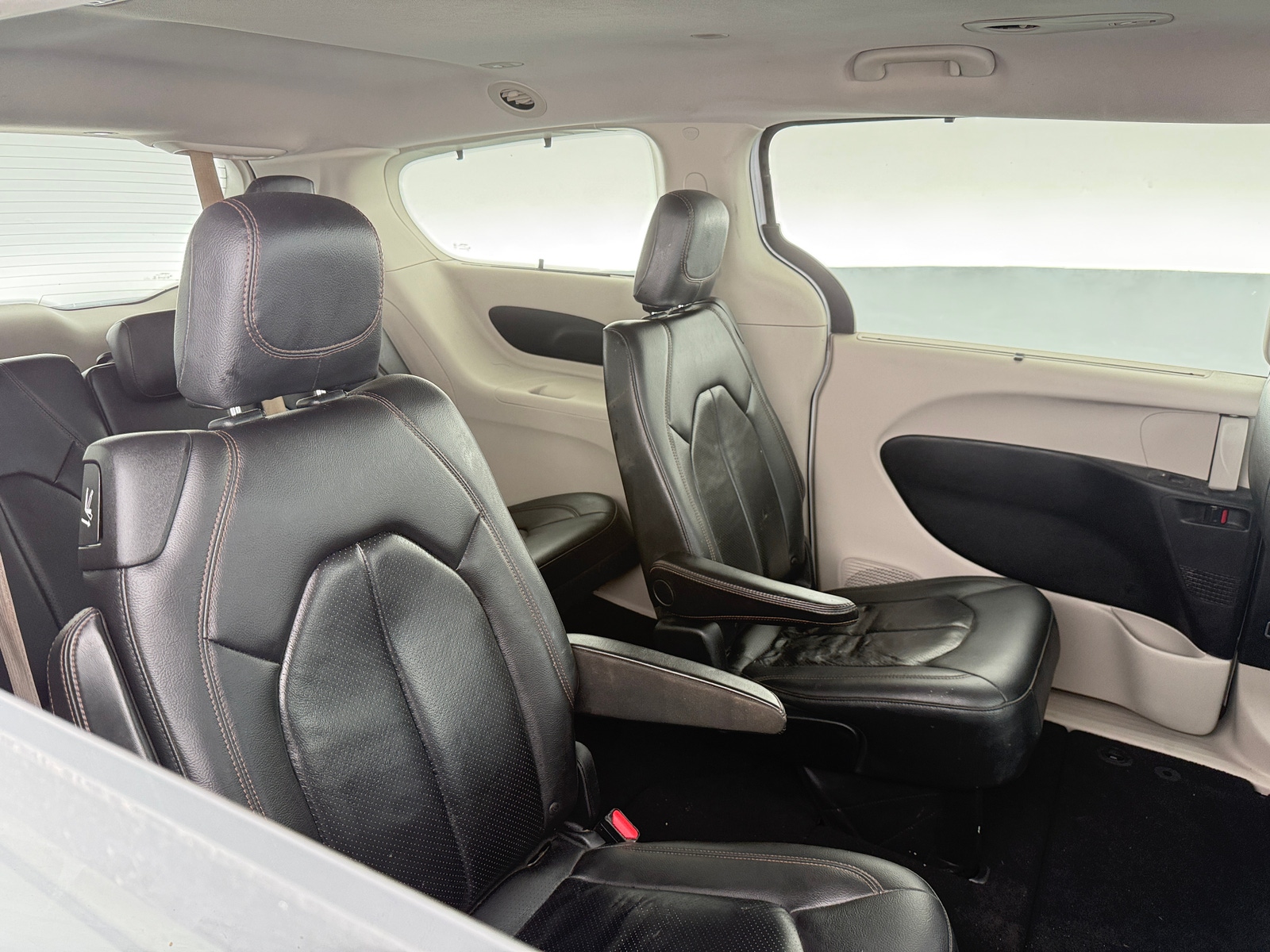 Thumbnail: 2018 Chrysler Pacifica - 5