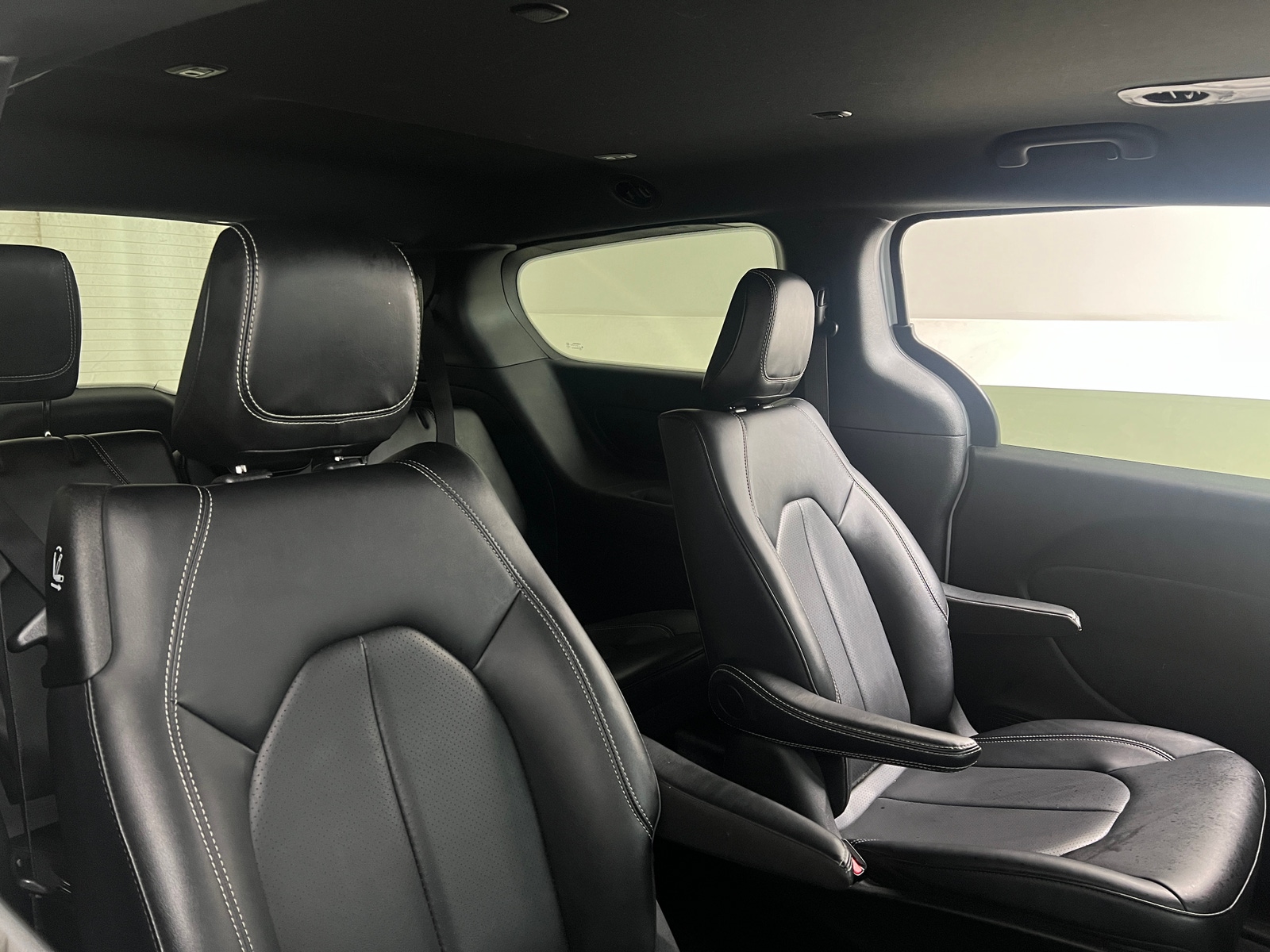 Thumbnail: 2024 Chrysler Pacifica - 5