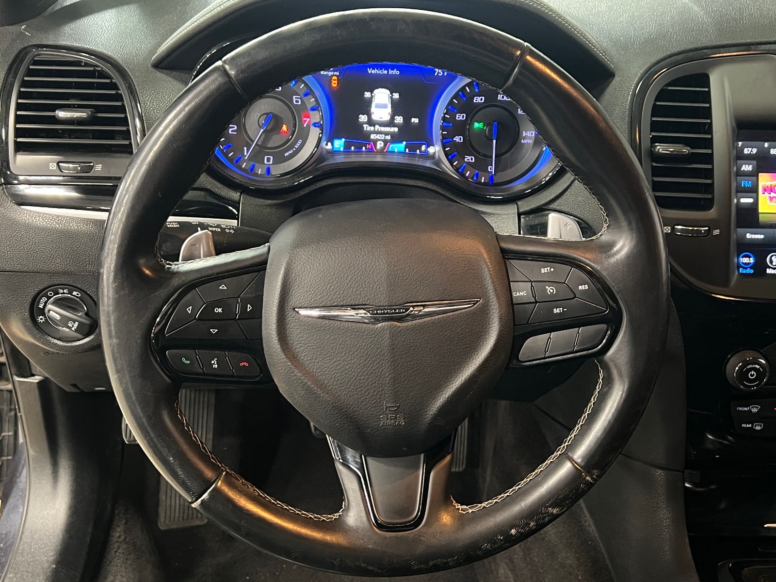 Thumbnail: 2018 Chrysler 300 - 4