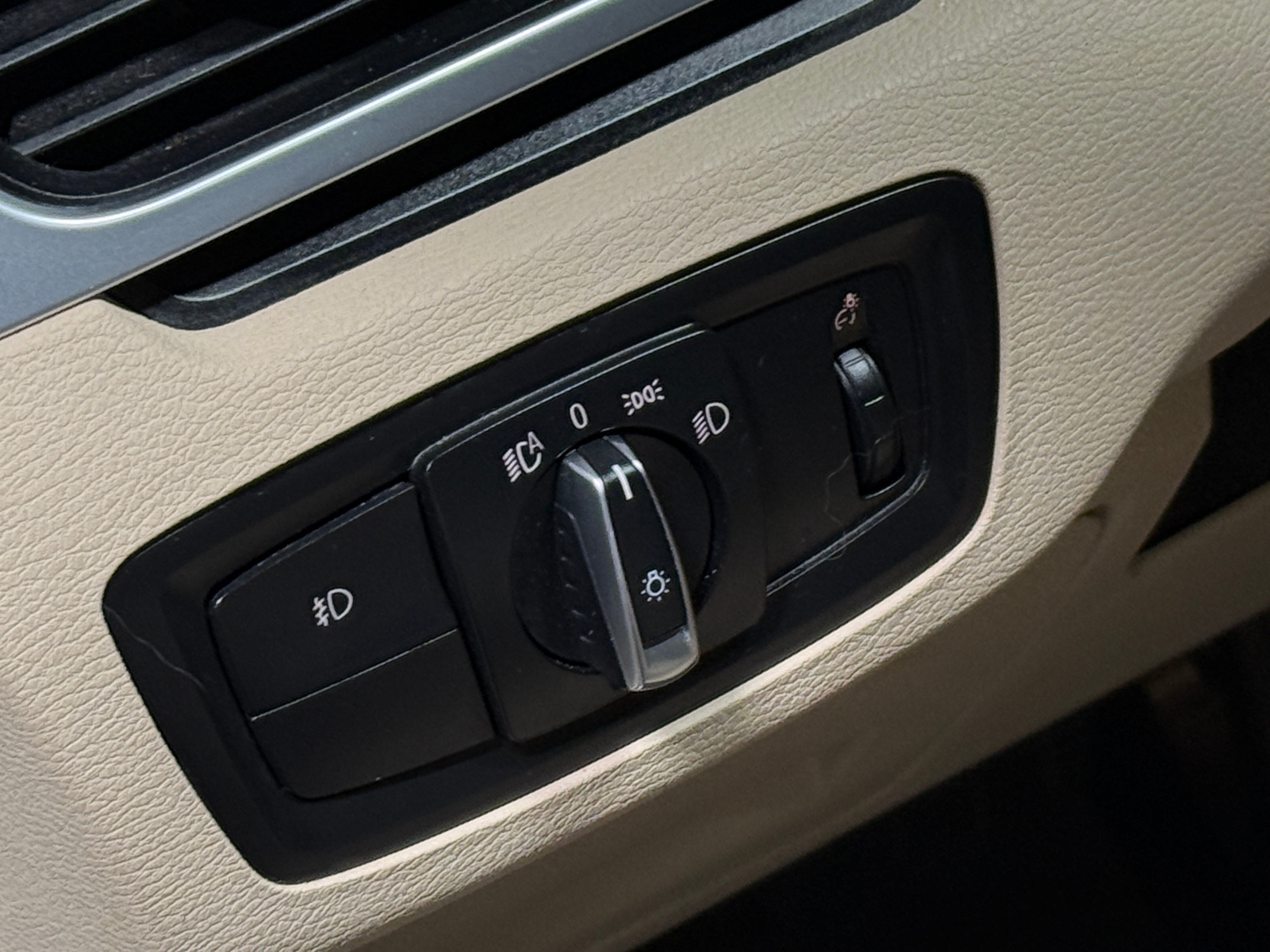 2016 BMW X1 28i - Photo 10