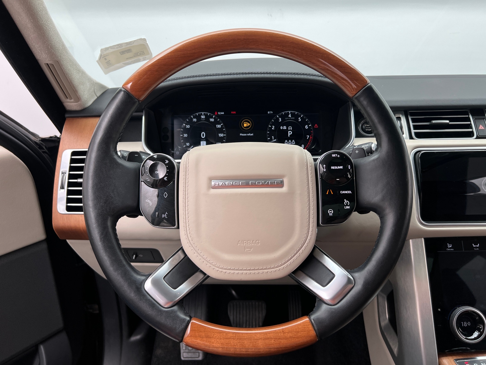 Thumbnail: 2019 Land Rover Range Rover - 4
