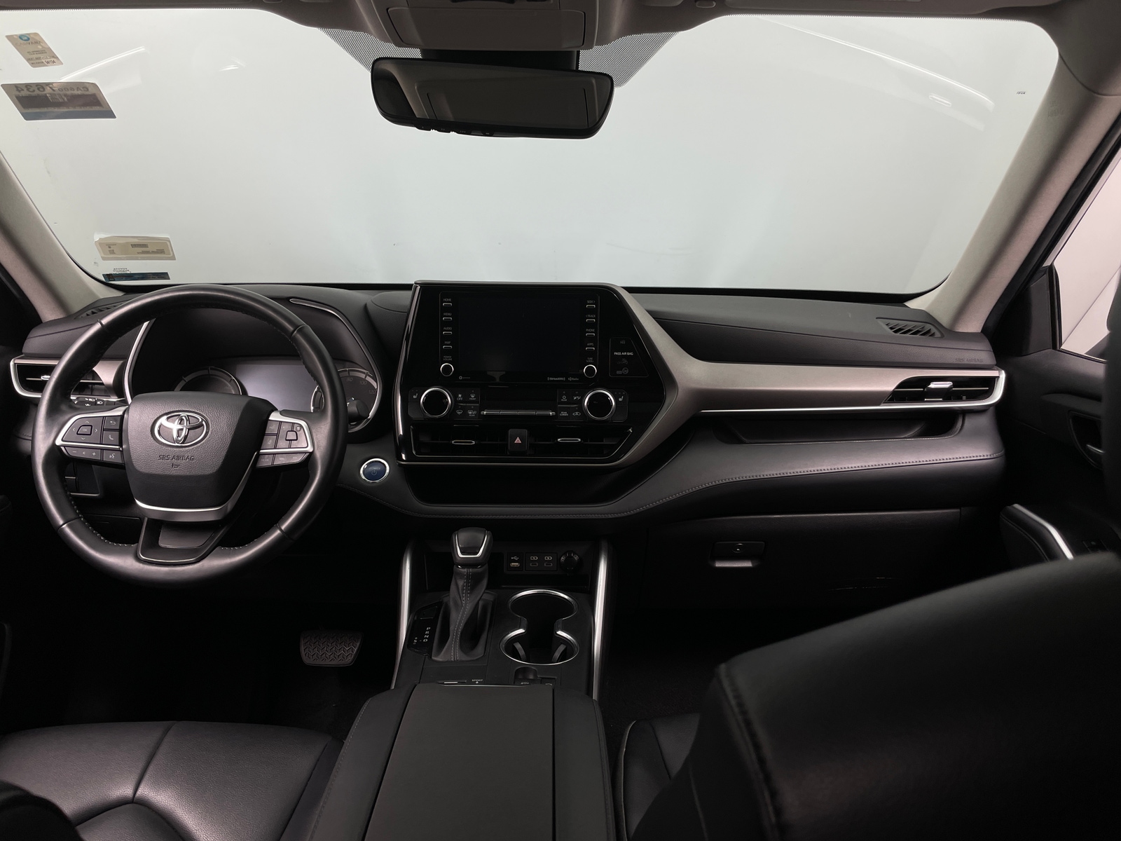 Thumbnail: 2022 Toyota Highlander - 2