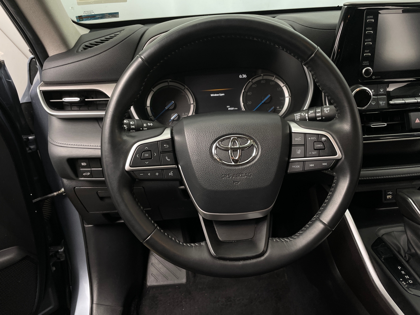 Thumbnail: 2022 Toyota Highlander - 4