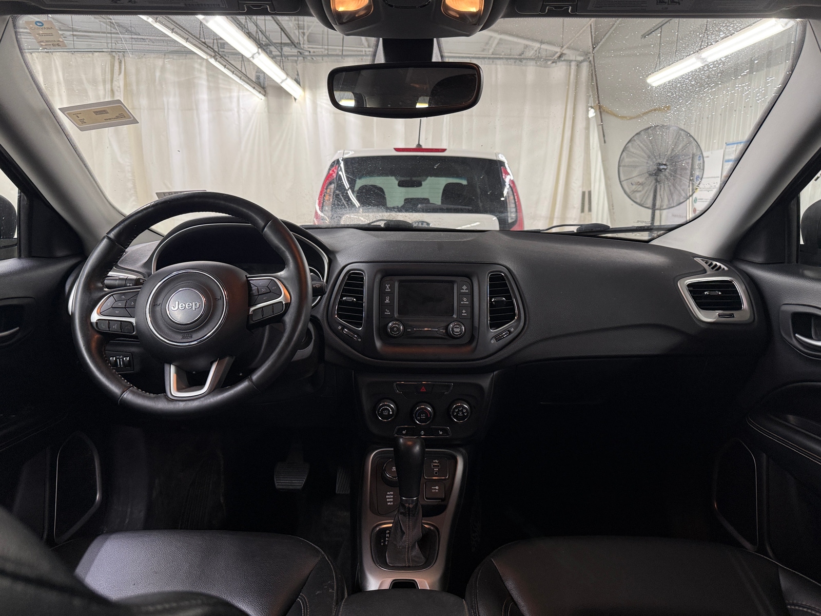 Thumbnail: 2018 Jeep Compass - 3