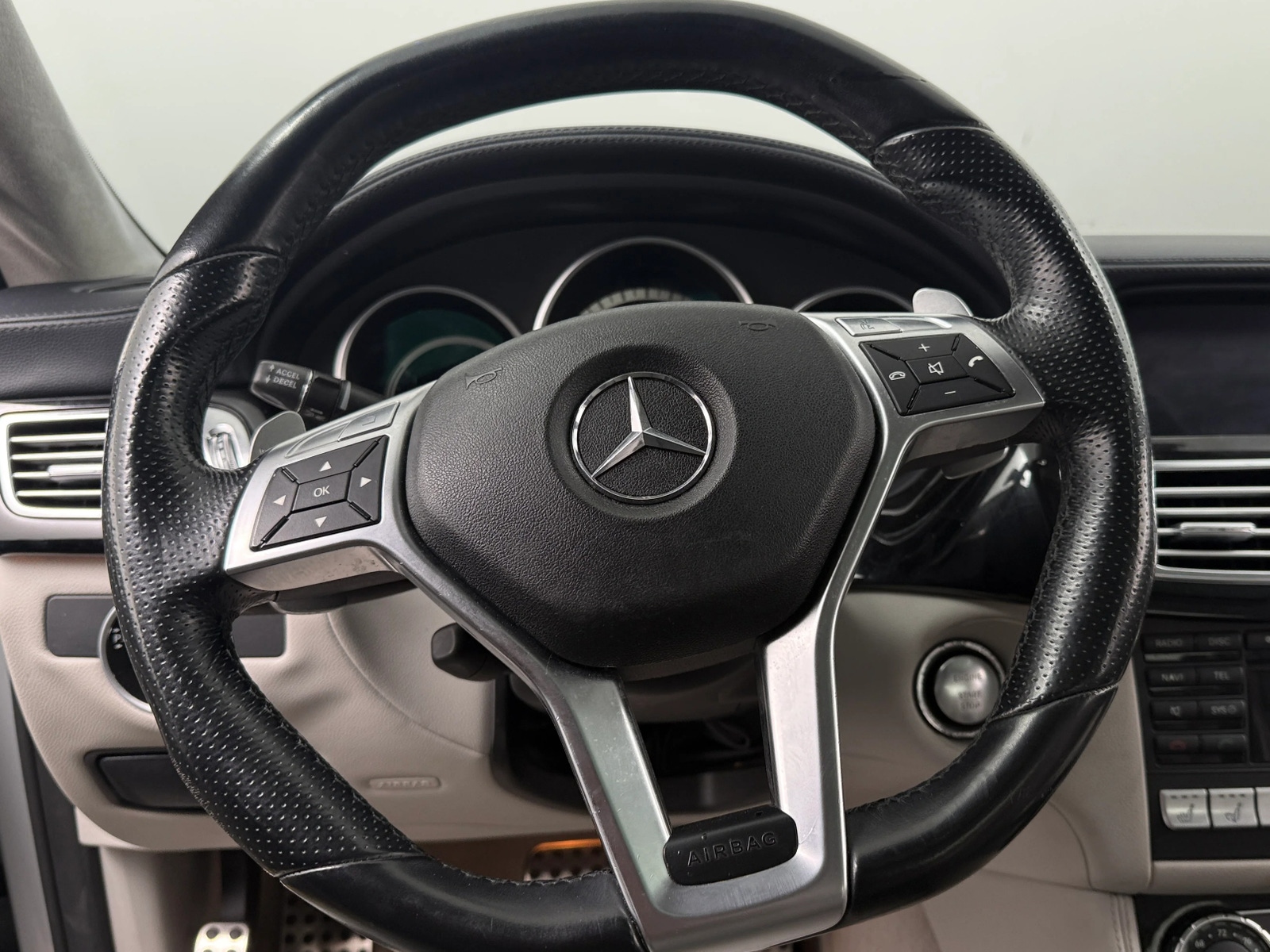 Thumbnail: 2012 Mercedes-Benz CLS - 4