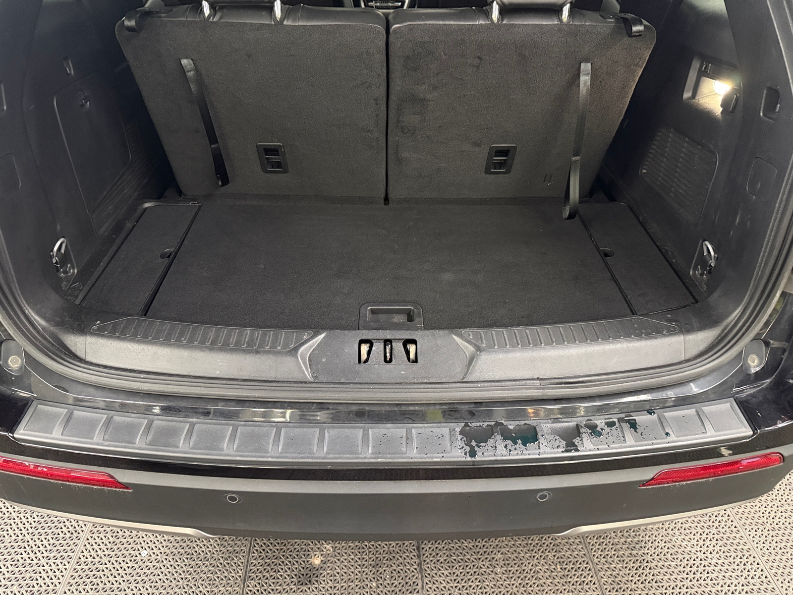 Thumbnail: 2023 Ford Explorer - 7