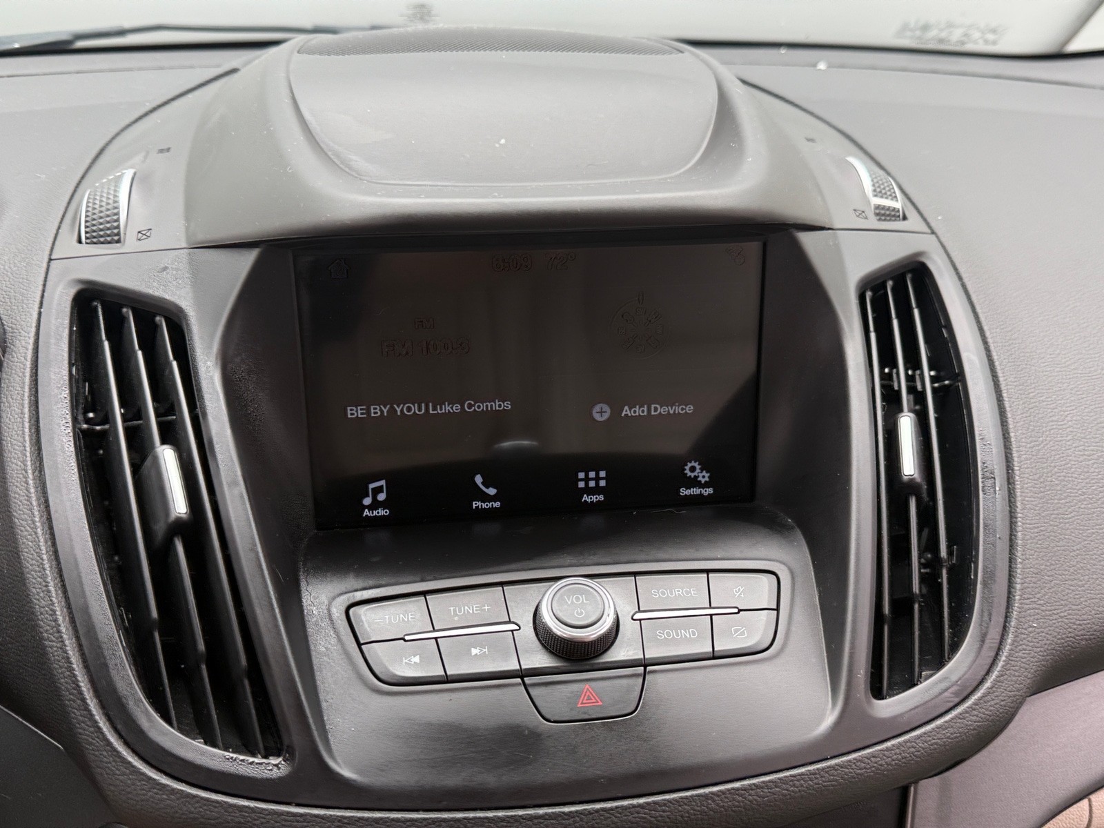Thumbnail: 2019 Ford Escape - 3