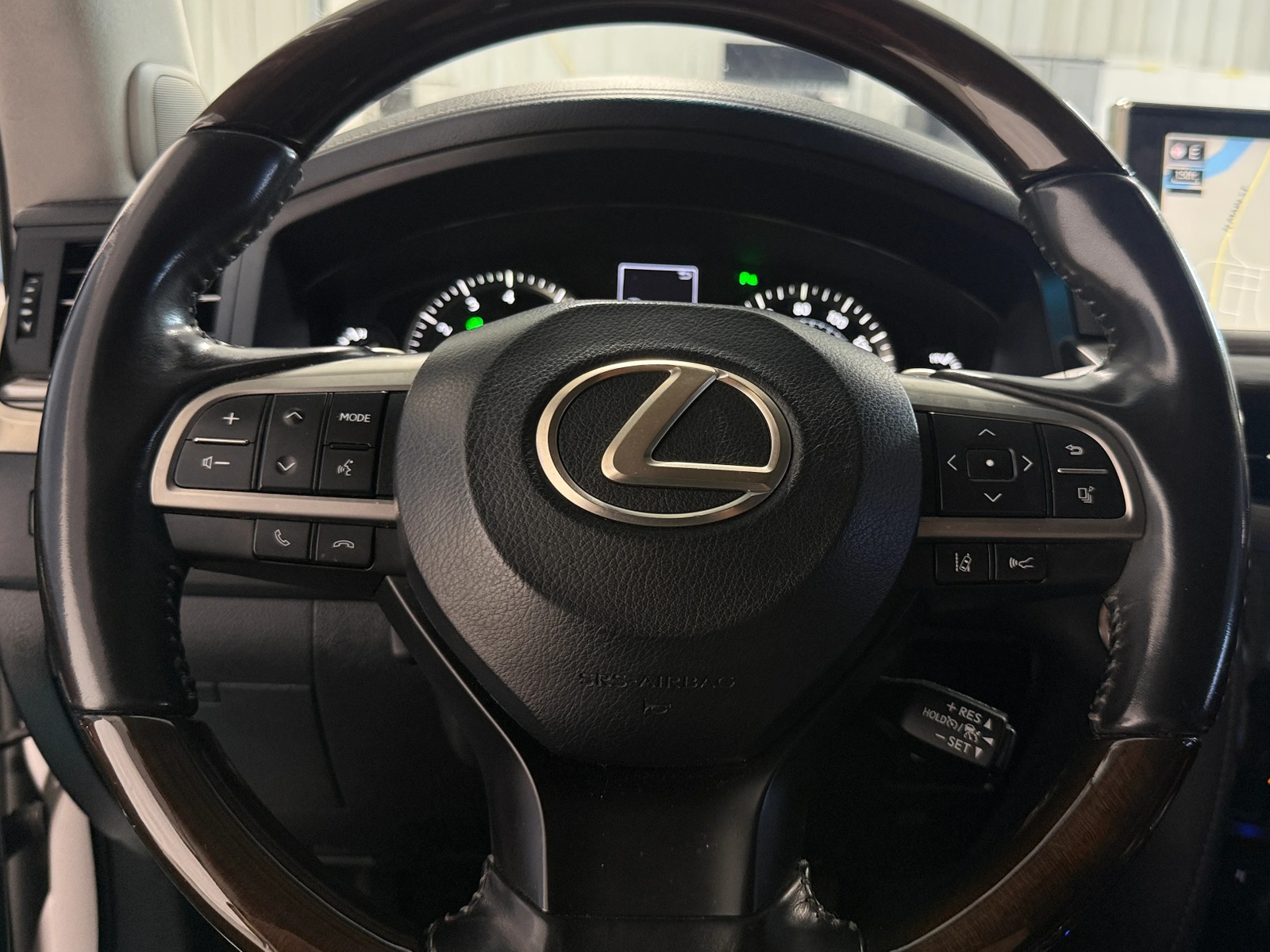 Thumbnail: 2021 Lexus LX - 4