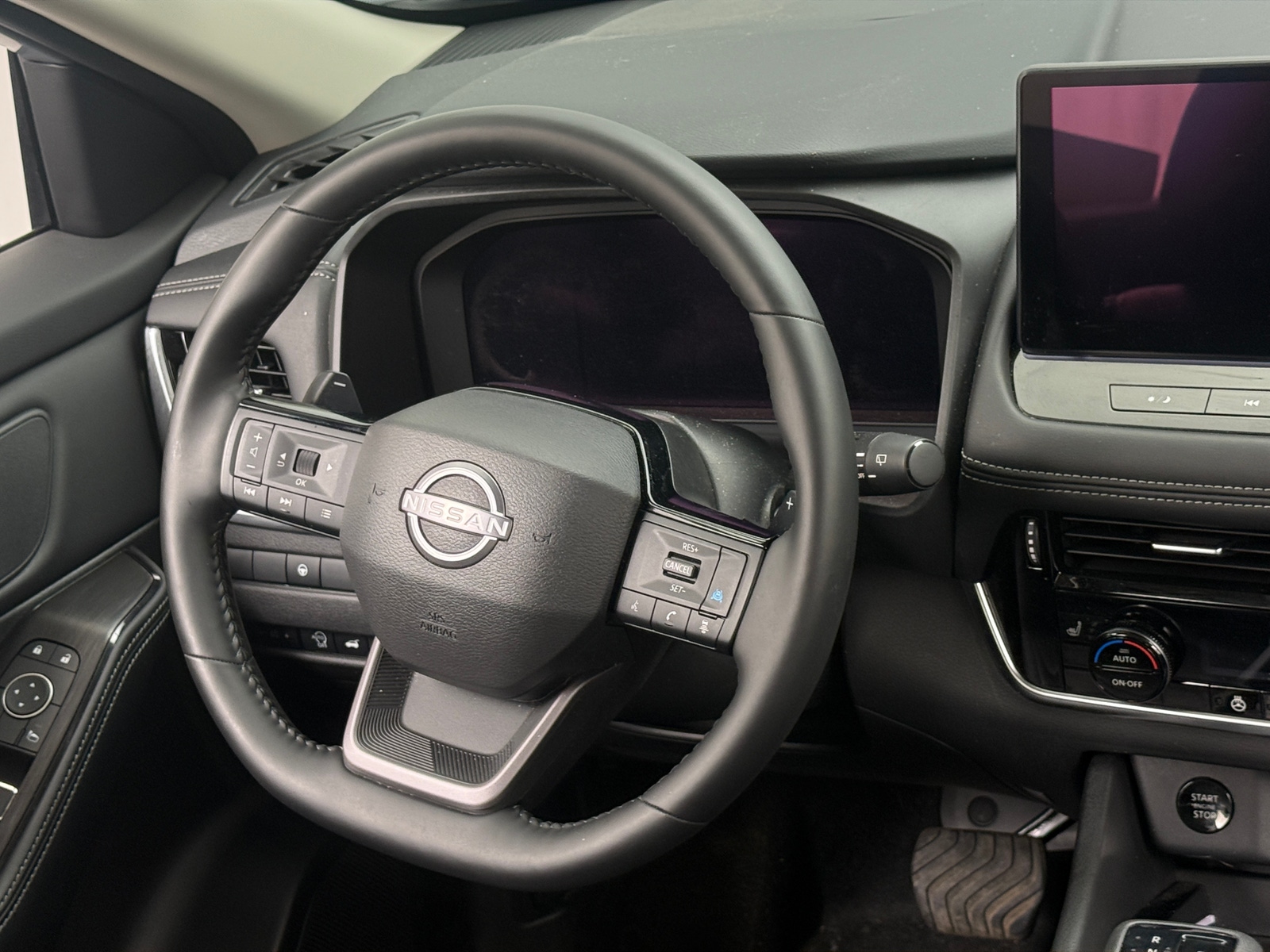 Thumbnail: 2025 Nissan Rogue - 4