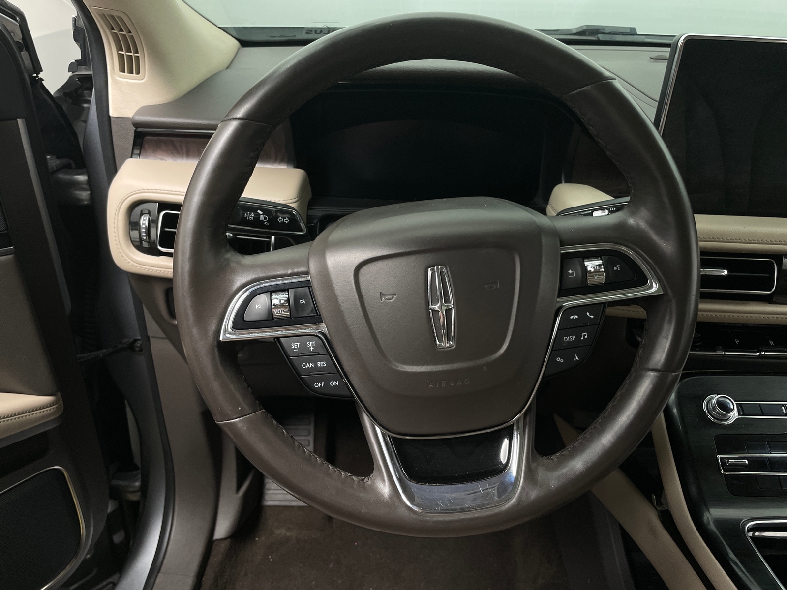 Thumbnail: 2021 Lincoln Nautilus - 4
