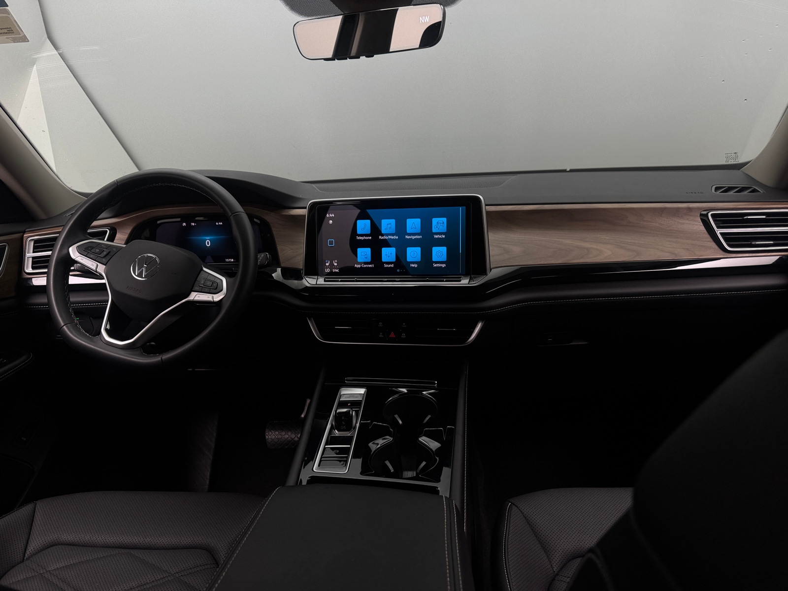 Thumbnail: 2026 Volkswagen Atlas - 2