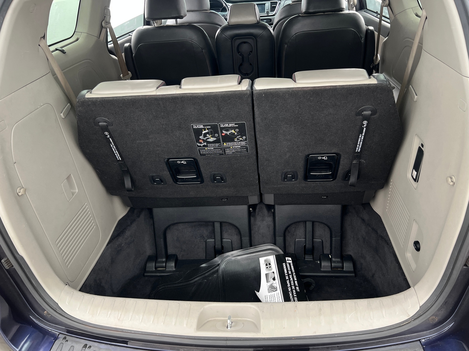 Thumbnail: 2018 Kia Sedona - 6