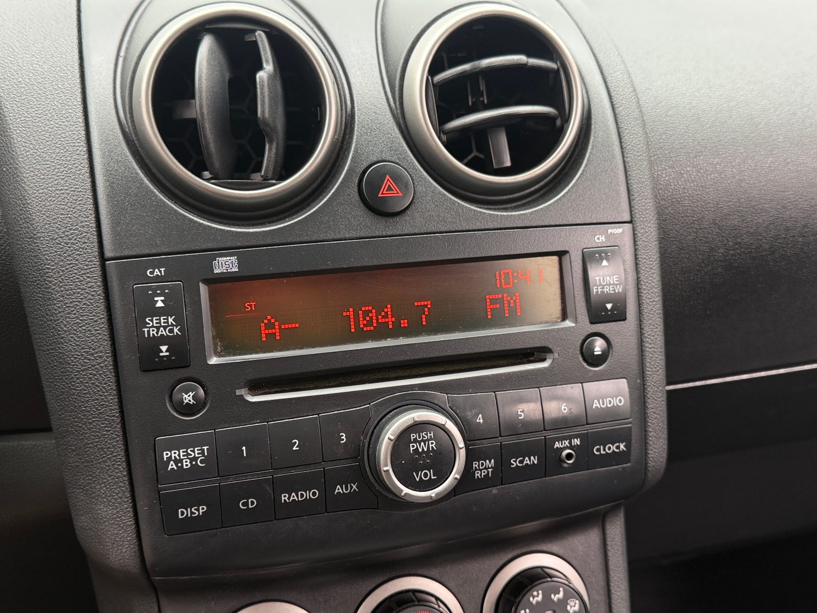 Thumbnail: 2010 Nissan Rogue - 4