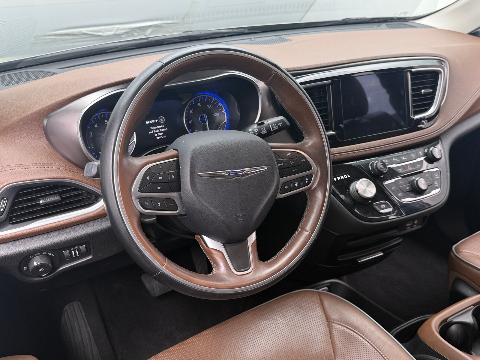 Thumbnail: 2017 Chrysler Pacifica - 4