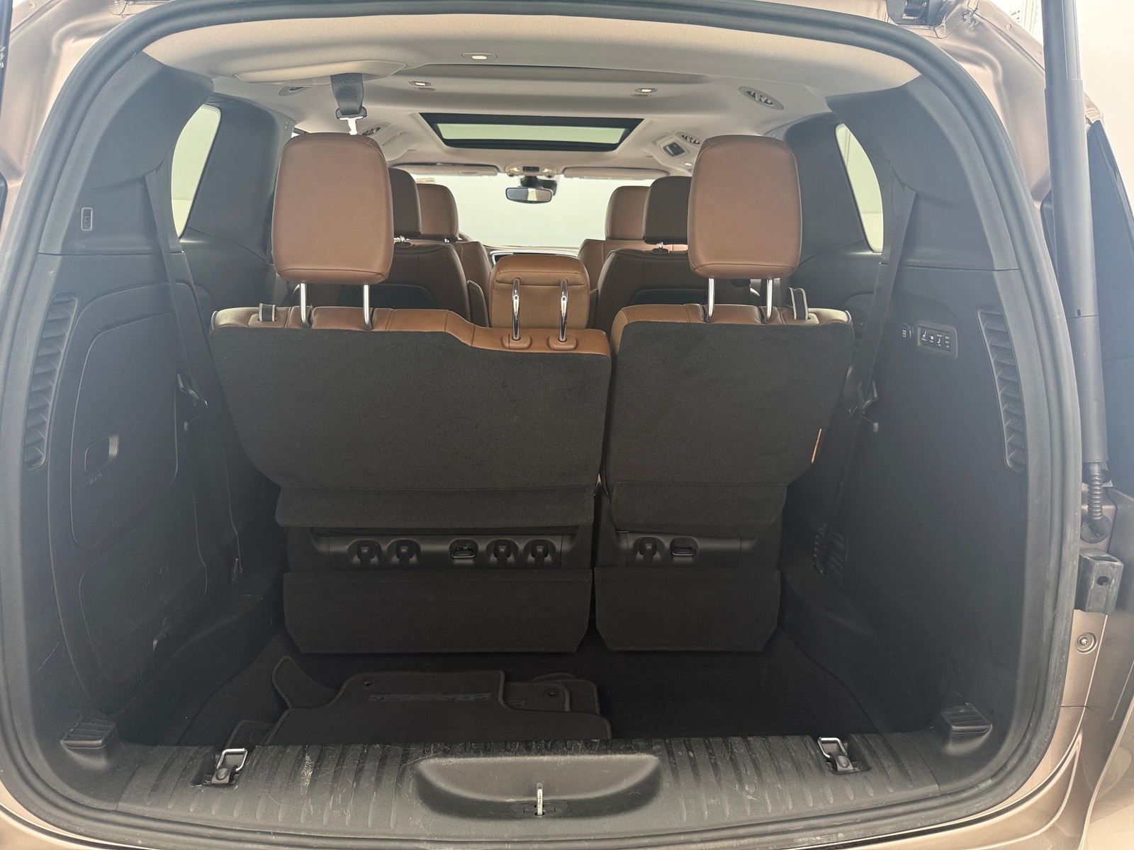 Thumbnail: 2017 Chrysler Pacifica - 6