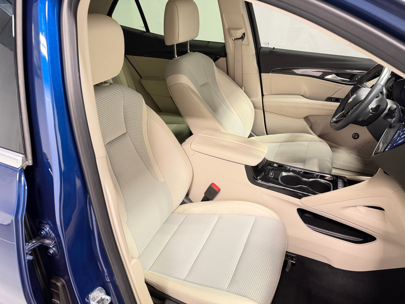 Thumbnail: 2023 Buick Envision - 2