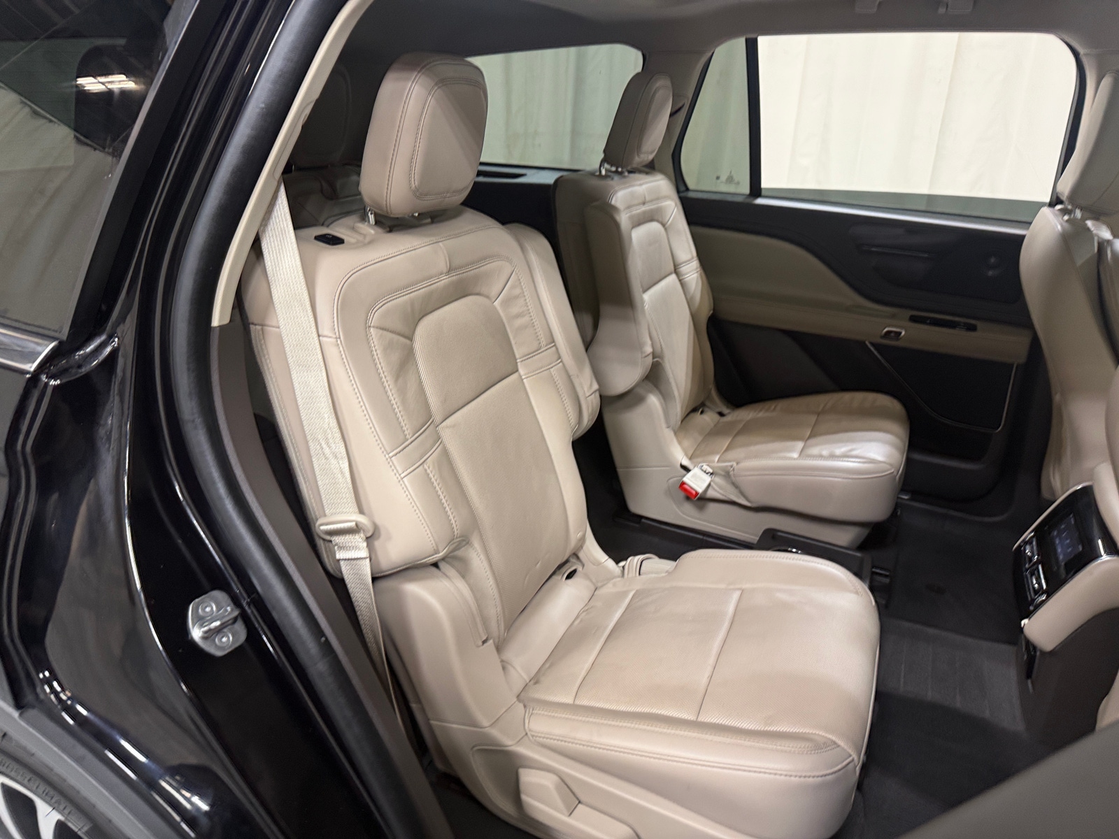 Thumbnail: 2021 Lincoln Aviator - 5