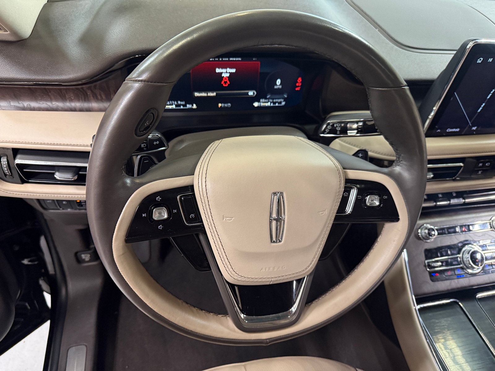 Thumbnail: 2021 Lincoln Aviator - 4
