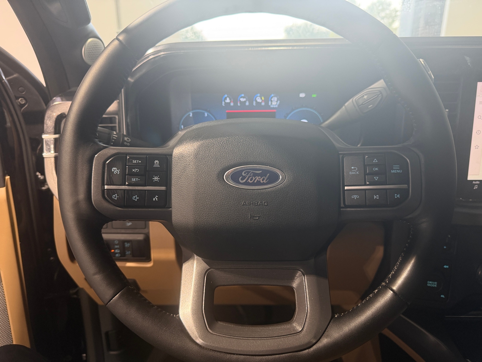 Thumbnail: 2023 Ford Econoline - 4