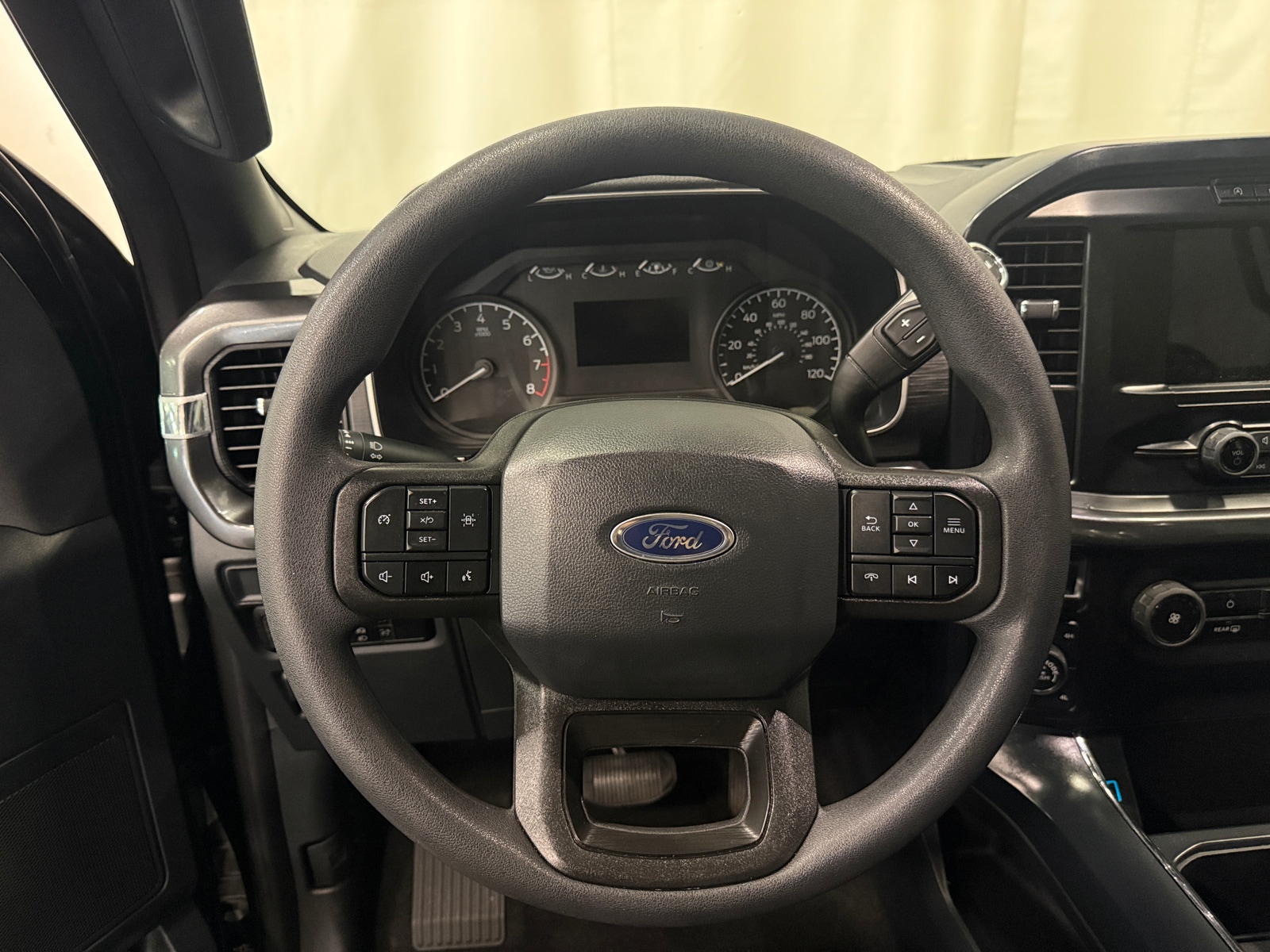 Thumbnail: 2023 Ford Econoline - 5