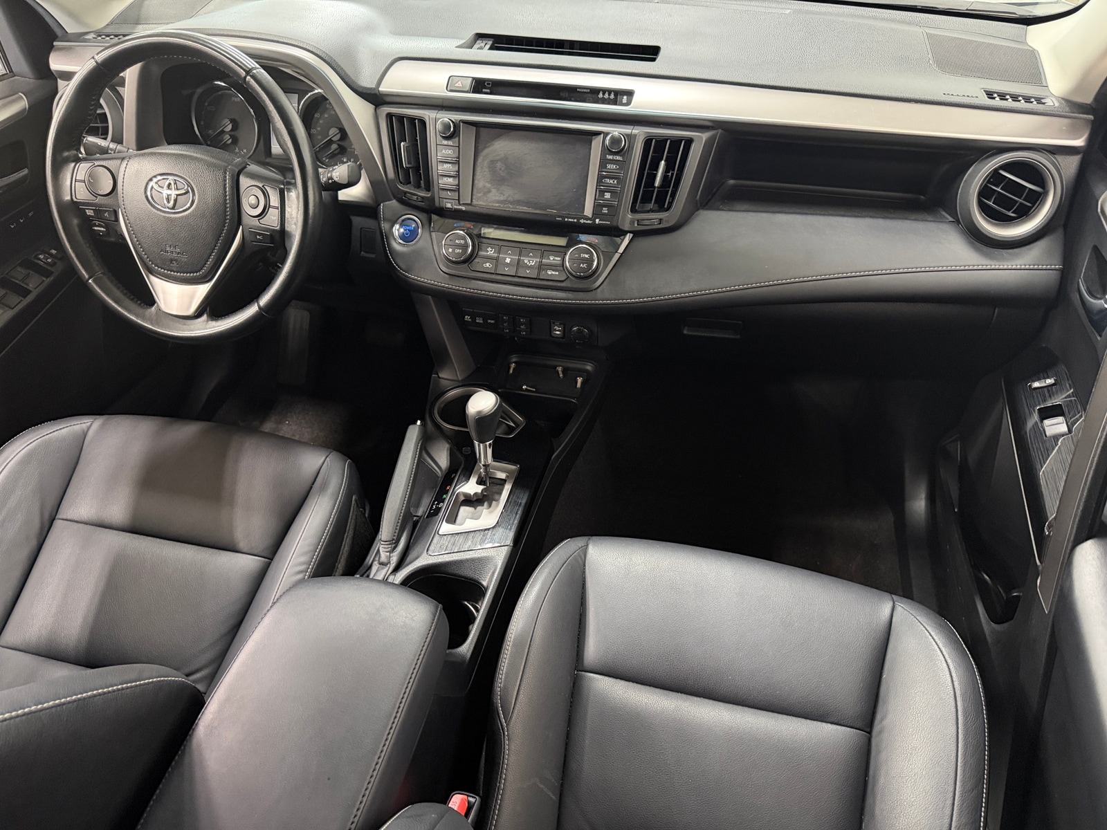 Thumbnail: 2017 Toyota RAV4 - 2