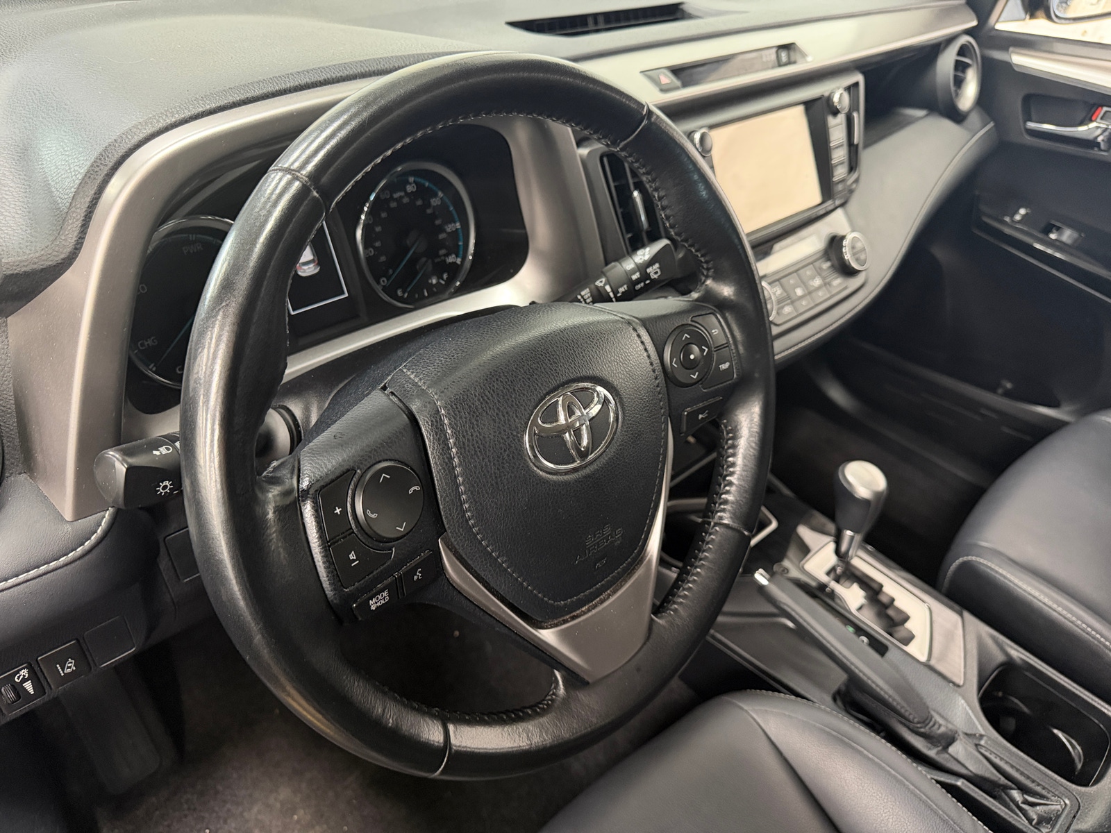 Thumbnail: 2017 Toyota RAV4 - 4