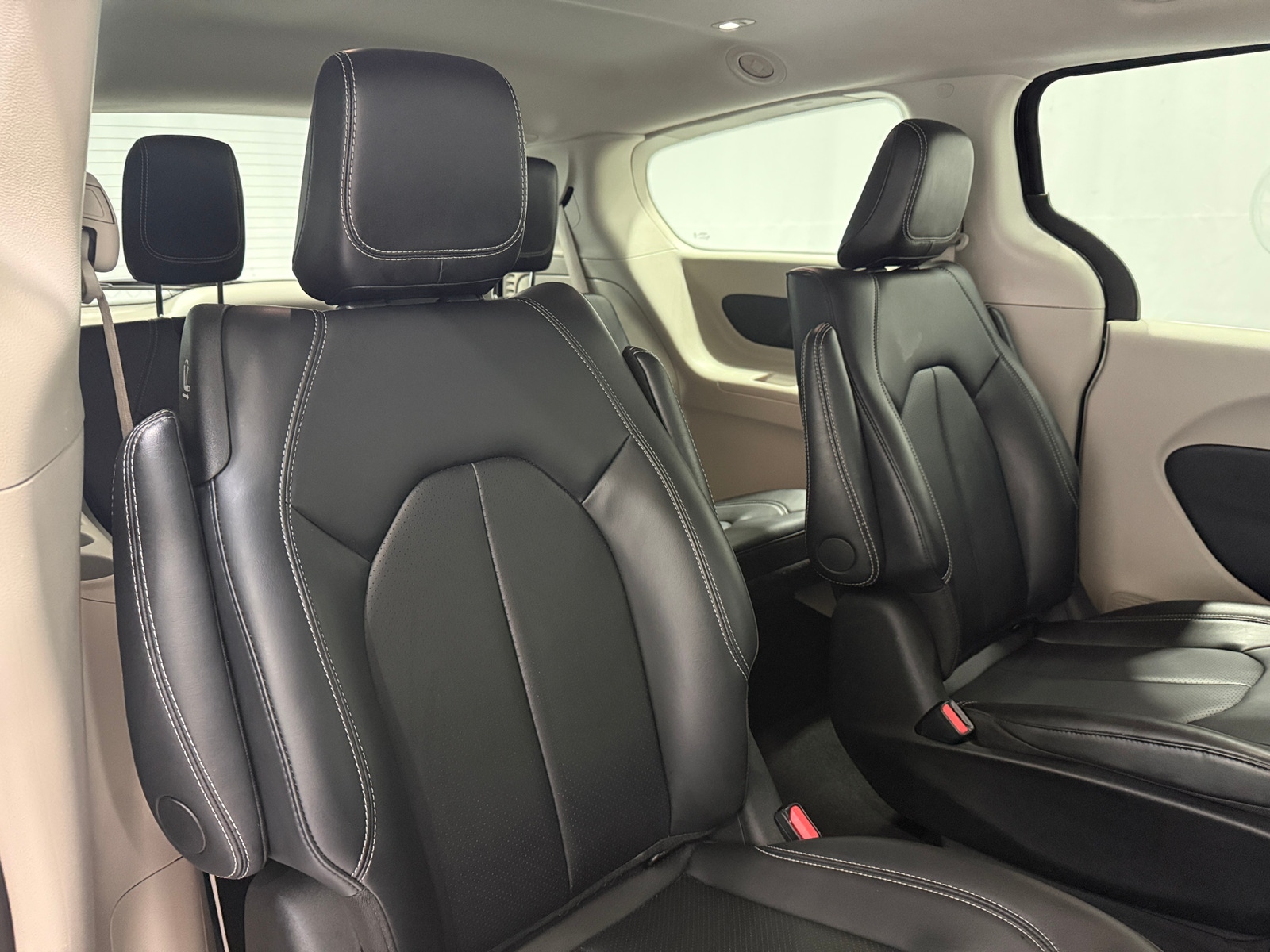 Thumbnail: 2024 Chrysler Pacifica - 5