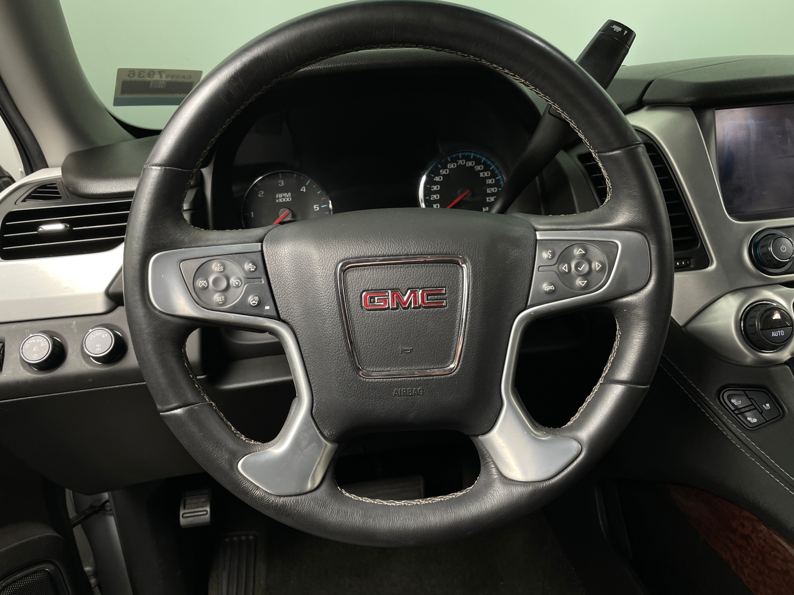 Thumbnail: 2017 GMC Yukon - 4