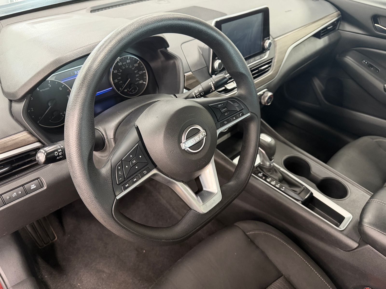Thumbnail: 2025 Nissan Altima - 5