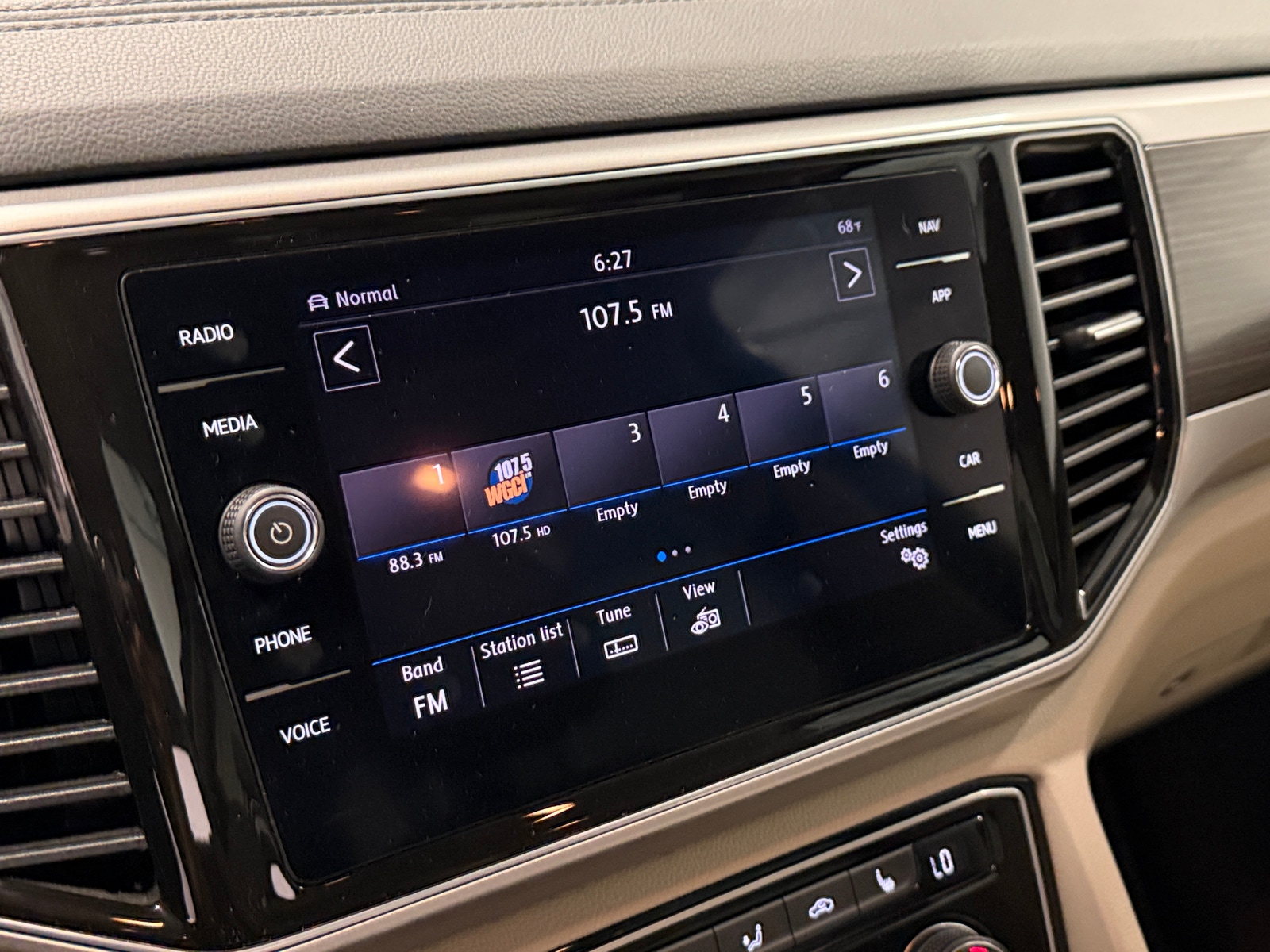 Thumbnail: 2019 Volkswagen Atlas - 3
