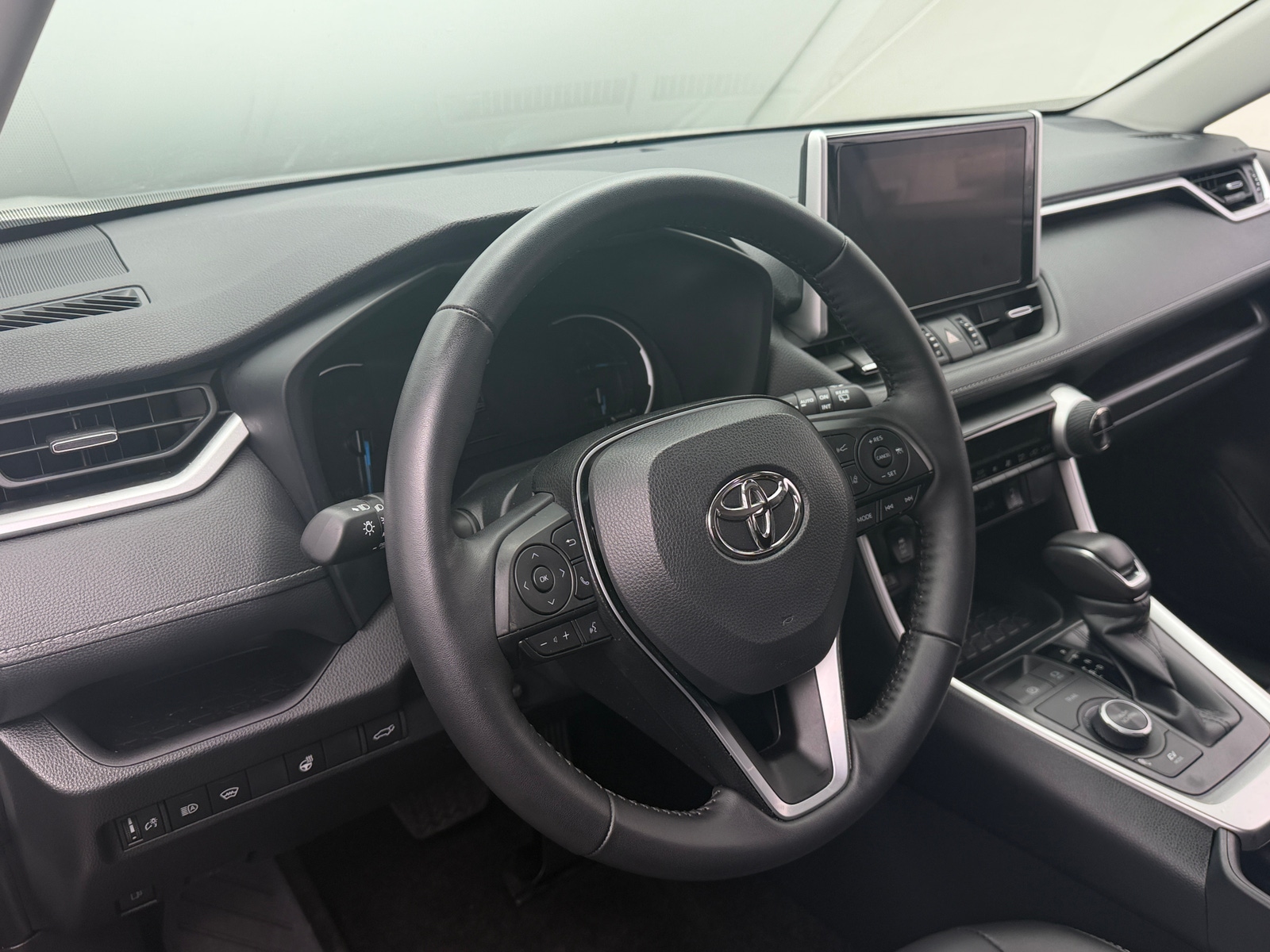 Thumbnail: 2025 Toyota RAV4 - 4