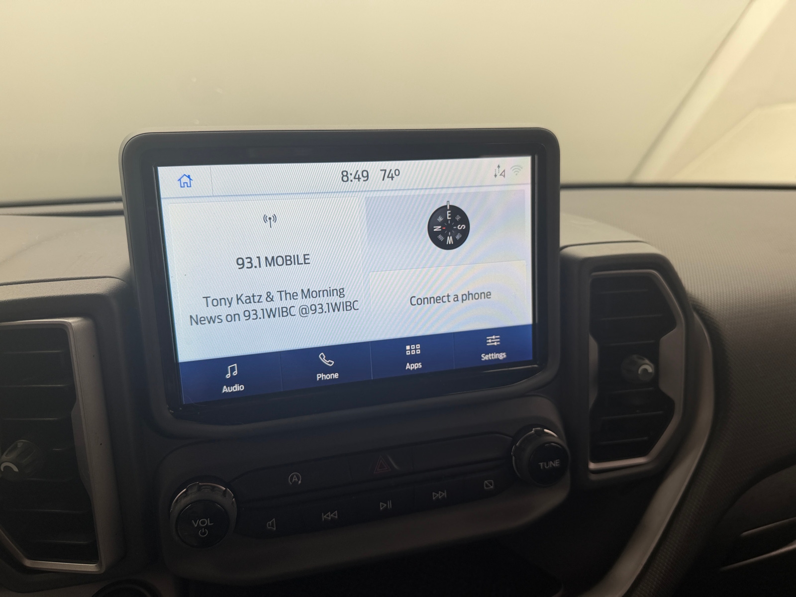 Thumbnail: 2021 Ford Bronco Sport - 3