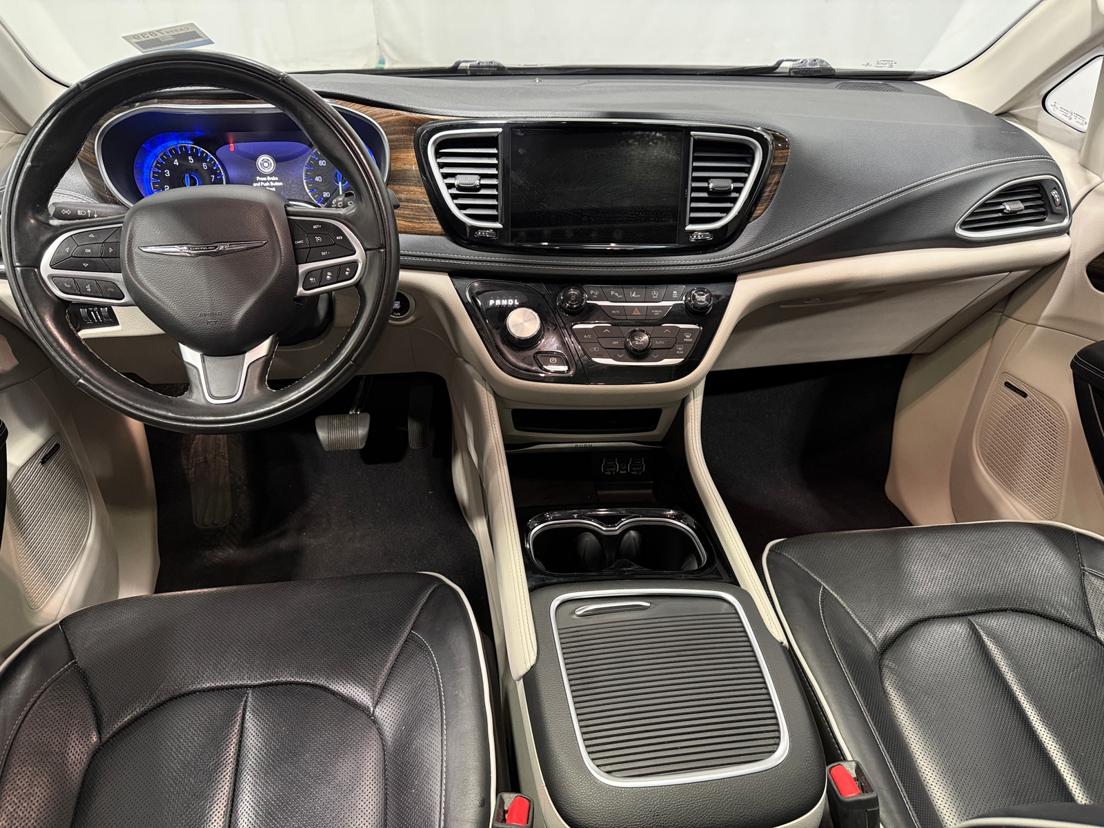 Thumbnail: 2022 Chrysler Pacifica - 2