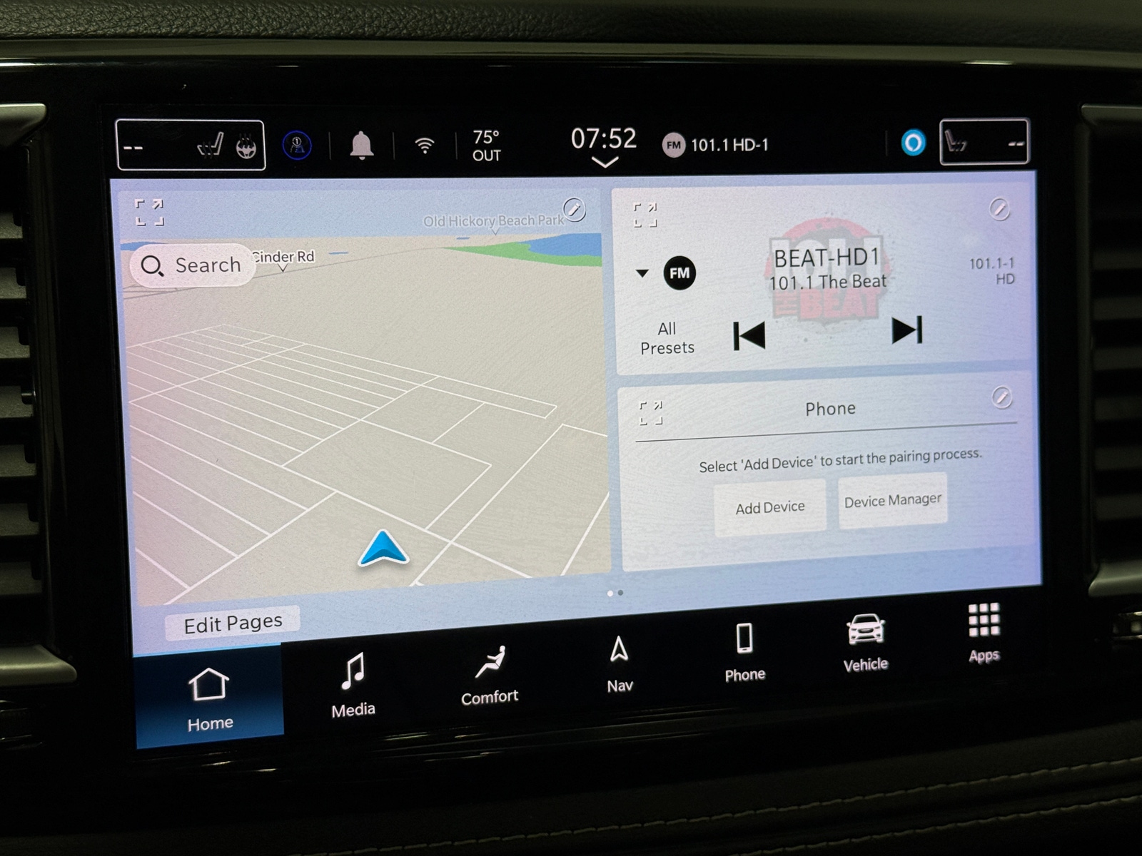 Thumbnail: 2022 Chrysler Pacifica - 3